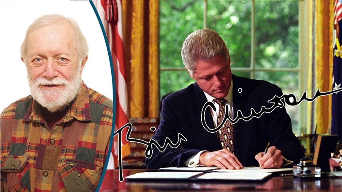 Namnteckningar är centrala från den lägste till den högste, som här USA:s tidigare president Bill Clinton som signerar ett avtal med sin namnteckning. Foto: White House / Bill Clinton (public domain)