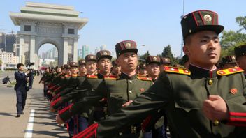 Bilder från Pyongyang den 25 april 2025, där en parad hölls på 93-årsdagen av den nordkoreanska revolutionära folkarméns grundande. Foto: AP Photo/Jon Chol Jin
