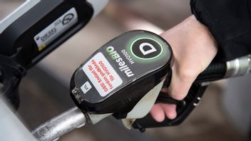 Det blir dyrare att tanka både bensin och diesel i och med dagens prishöjning. Foto: Anders Wiklund/TT