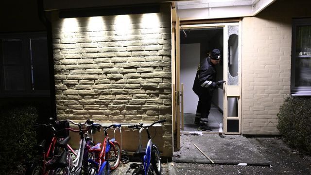 En explosion har inträffat i ett flerfamiljshus i Norrköping under natten. Foto: Johan Nilsson/TT