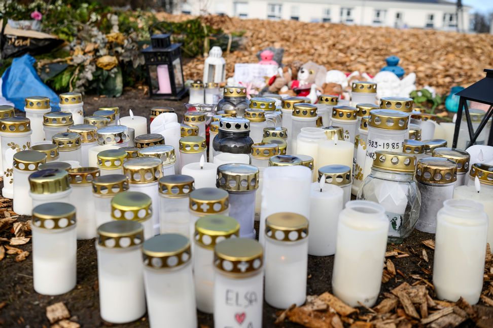 Anhöriga till offren i skolskjutningen finns bland dem som nu söker ersättning från Brottsoffermyndigheten. Arkivbild. Foto: Oscar Olsson/TT