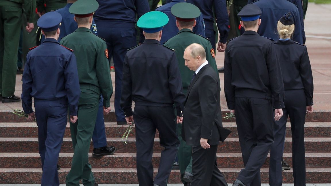 Den ryske presidenten Vladimir Putin under en begravning i Moskva. Foto: Maxim Shipenkov/AP/TT 