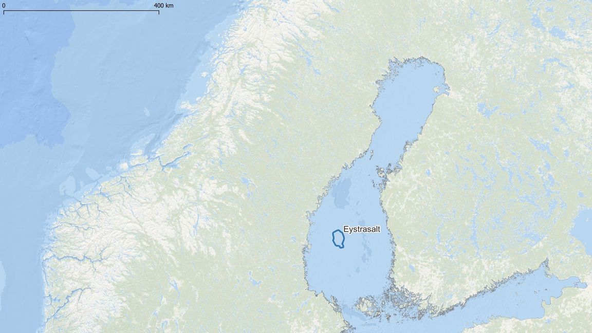 Eystrasalt ligger i höjd med Hudiksvall, med närmaste avstånd cirka 60 kilometer från svenska kusten. Karta: Skyborn.