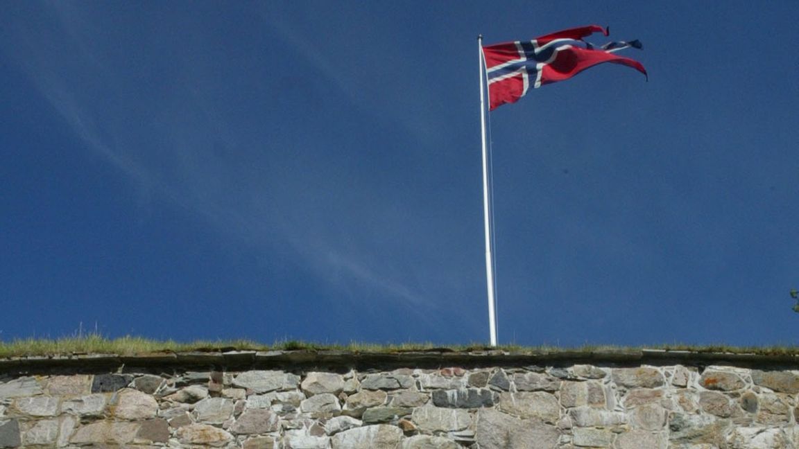 Norges frihetssymbol på Kongsvinger fästning stulen i samband med svenskars festlek påskafton. Foto: Morten Holm/NTB/TT