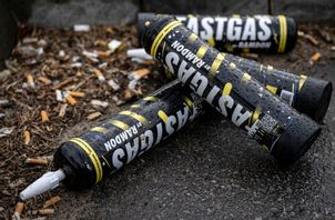 Lustgas har blivit ett vanligt berusningsmedel bland ungdomar och kan leda till allvarliga skador. Arkivbild. Foto: Johan Nilsson/TT