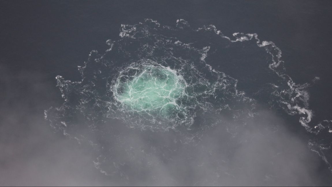 I september 2022 upptäcktes fyra läckor på gasledningarna Nord Stream 1 och 2, som går från Ryssland till Tyskland längs Östersjöns botten. Arkivbild. Foto: Kustbevakningen via AP/TT