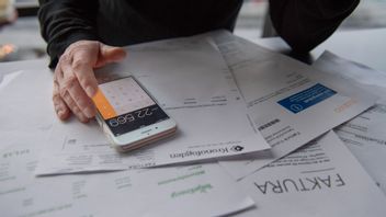 Genrebild. Allt fler svenskar hamnar i ekonomiska svårigheter och kan inte betala sina skulder. Foto: Jessica Gow/TT 