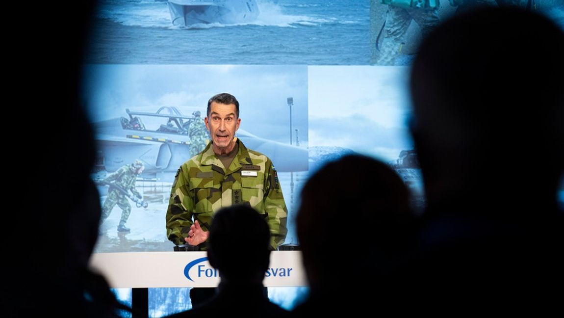 Överbefälhavare, ÖB, Micael Bydén under sitt föredrag vid dagens program på Rikskonferensen Folk och Försvar 2024 på Sälens Högfjällshotell. Foto: PONTUS LUNDAHL/TT