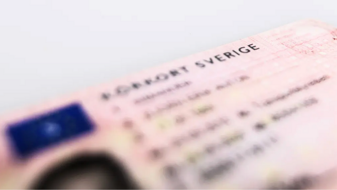 Genrebild. Regeringen föreslår skärpta regler mot så kallad körkortsturism. Foto: Erik Simander/TT