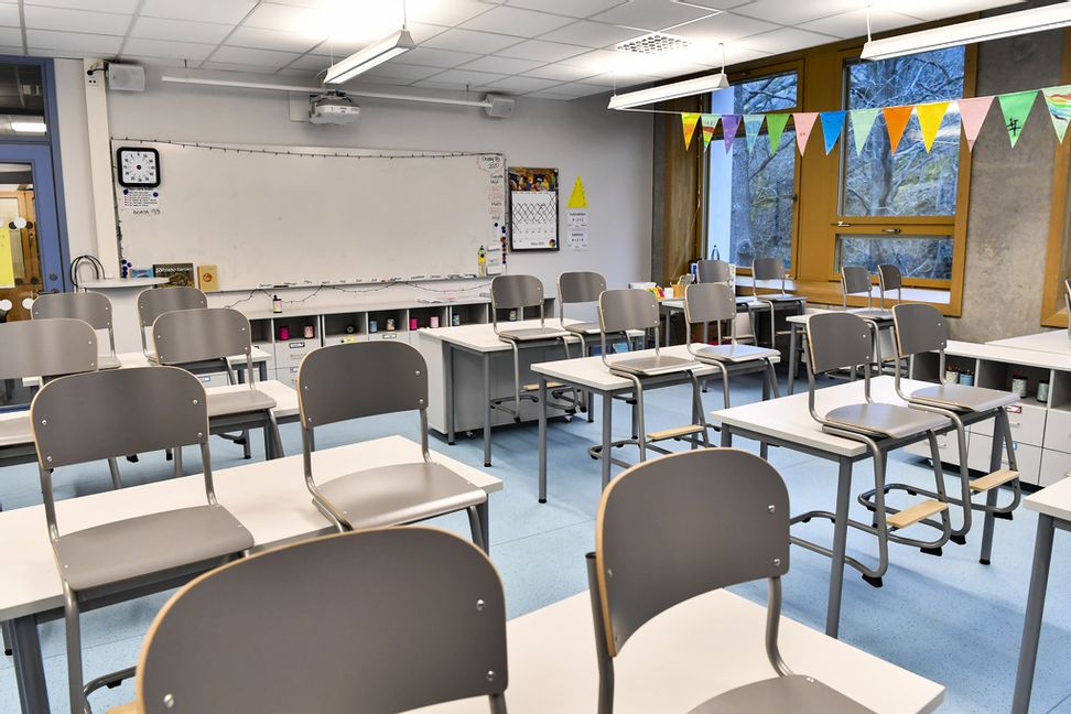 Elever har skickats hem efter att skolan har emottagit hot under tisdagsmorgonen. Arkivbild. Jonas Ekströmer/TT