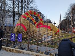 Gävlebocken har ramlat ihop efter starka vindar då stormen Johannes dragit in över Sverige under lördagen. Joel Pettersson/TT