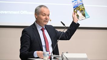 Miljöpolitik hotar landets utveckling, skriver Erik Lidström. På bilden, Naturvårdsverkets generaldirektör Johan Kuylenstierna. Foto: Jessica Gow/TT