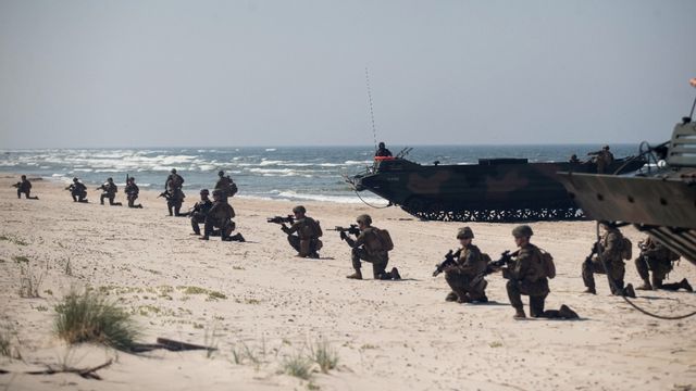 Amerikanska marinkårssoldater under en övning i Östersjön 2018. Foto: Mindaugas Kulbis/AP