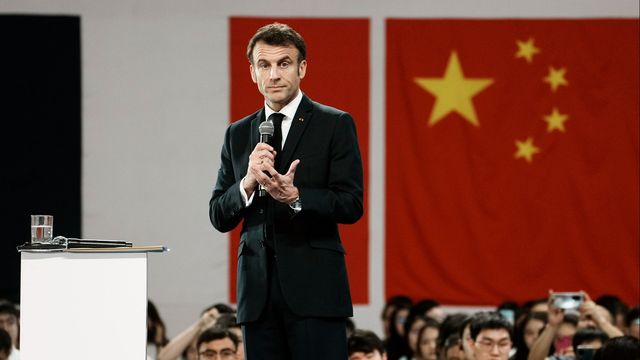 Frankrikes president Emmanuel Macron i Kina. Foto: Thibault Camus/AP/TT 