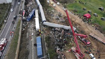 Olycksplatsen där tågen krockade. Foto: Giannis Papanikos/AP/TT