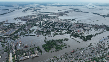 Kollapsen av Kachovkadammen. Foto: AP/TT