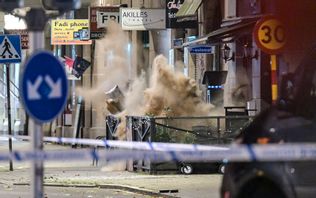 Under natten till fredagen genomförde polisen en kontrollerad sprängning av ett föremål som hittats vid en restaurang i Malmö. Foto: Johan Nilsson/TT