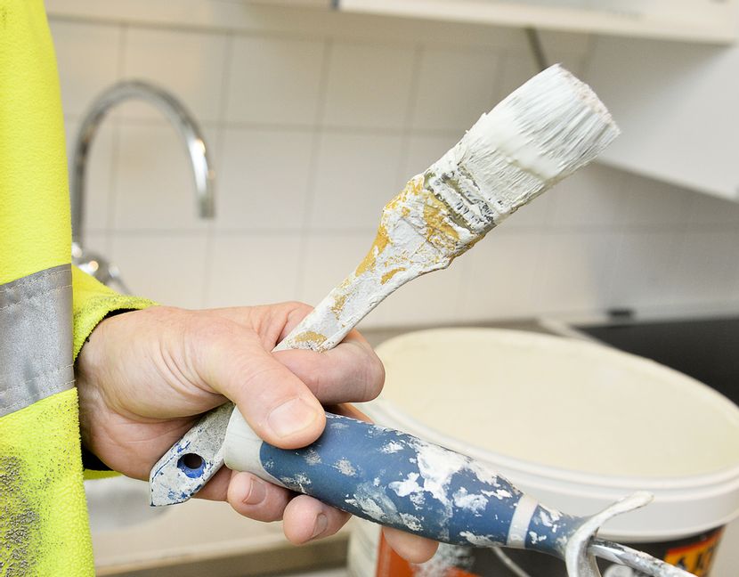 Hantverkaren har erkänt att han även onanerade i kvinnans soffa. Arkivbild. Jonas Ekströmer/TT