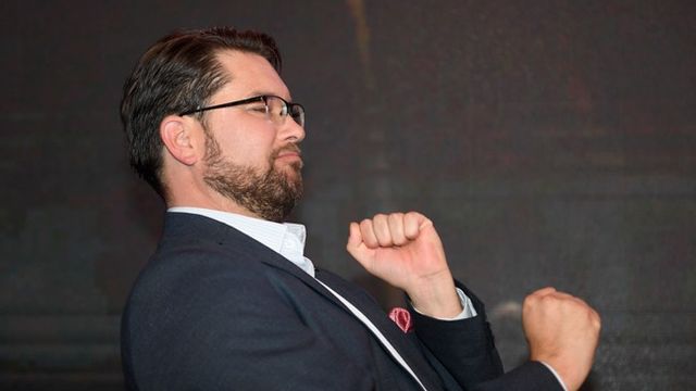 Jimmie Åkesson har anledning att fira. Enligt Medieakademien är hans parti störst på sociala medier. Foto: Maja Suslin/TT