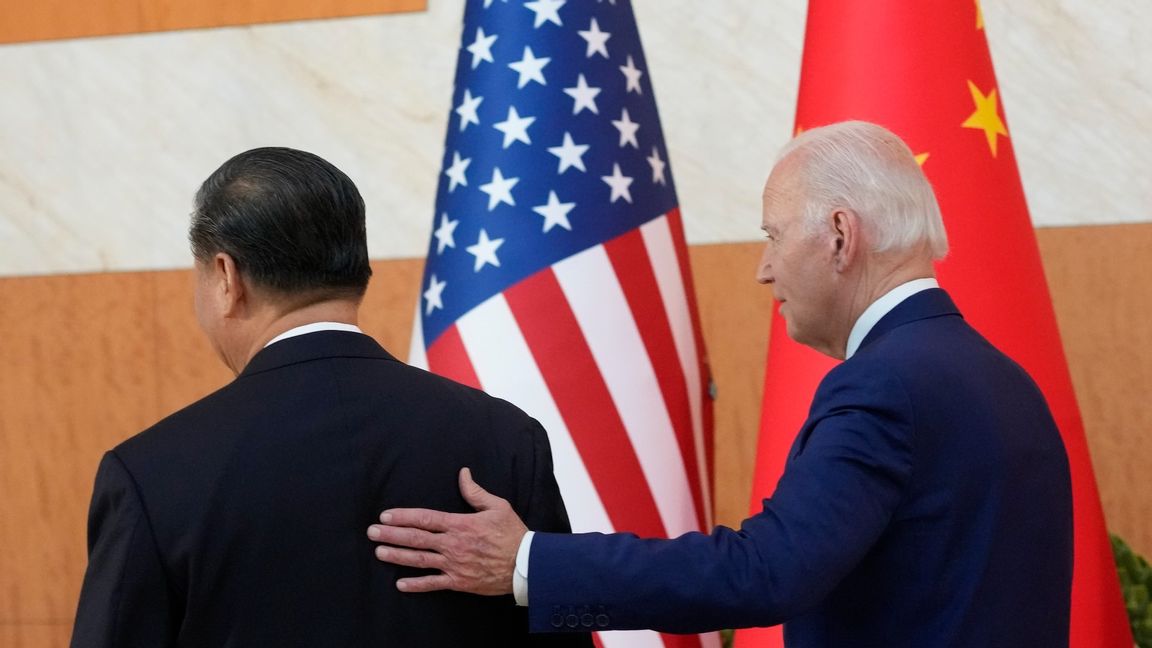 Kinas president Xi Jinping och USA:s president Joe Biden. Foto: Alex Brandon/AP/TT