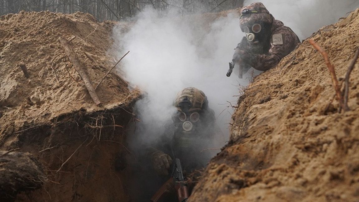 Soldater ur Ukrainas nationalgarde under övning. Genrebild. Foto: Andrii Marienko/AP/TT