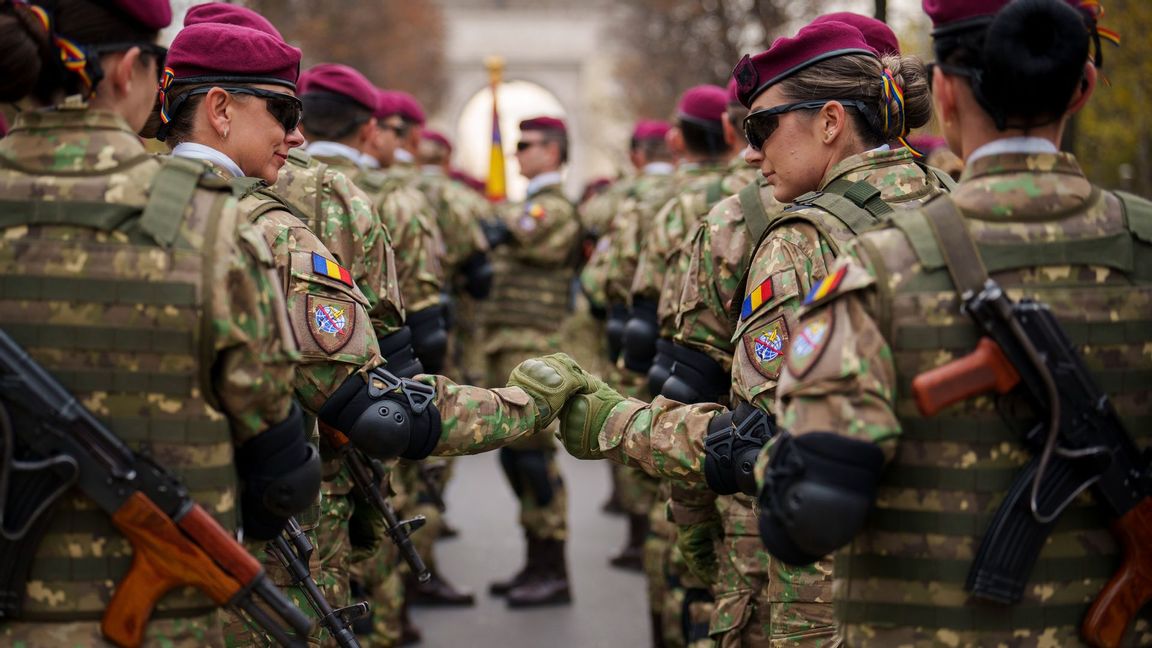 Fler länder spenderar i dag två procent av sin BNP på försvarskostnader än vad de gjorde 2014. Foto: Vadim Ghirda/AP