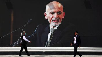 A mural of former Afghan president Ashraf Ghani at the airport named after his predecessor Hamid Karzai. In 2009 Dr Ghani co-authored a book entitled ”Fixing Failed States”, but he himself seems to have failed to learn the lessons outlined in his own book. Photo: Rahmat Gul/AP/TT