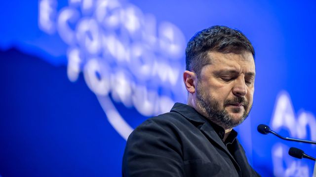 Volodymyr Zelenskyj talade under torsdagen i Davos. Foto: Gian Ehrenzeller/AP/TT