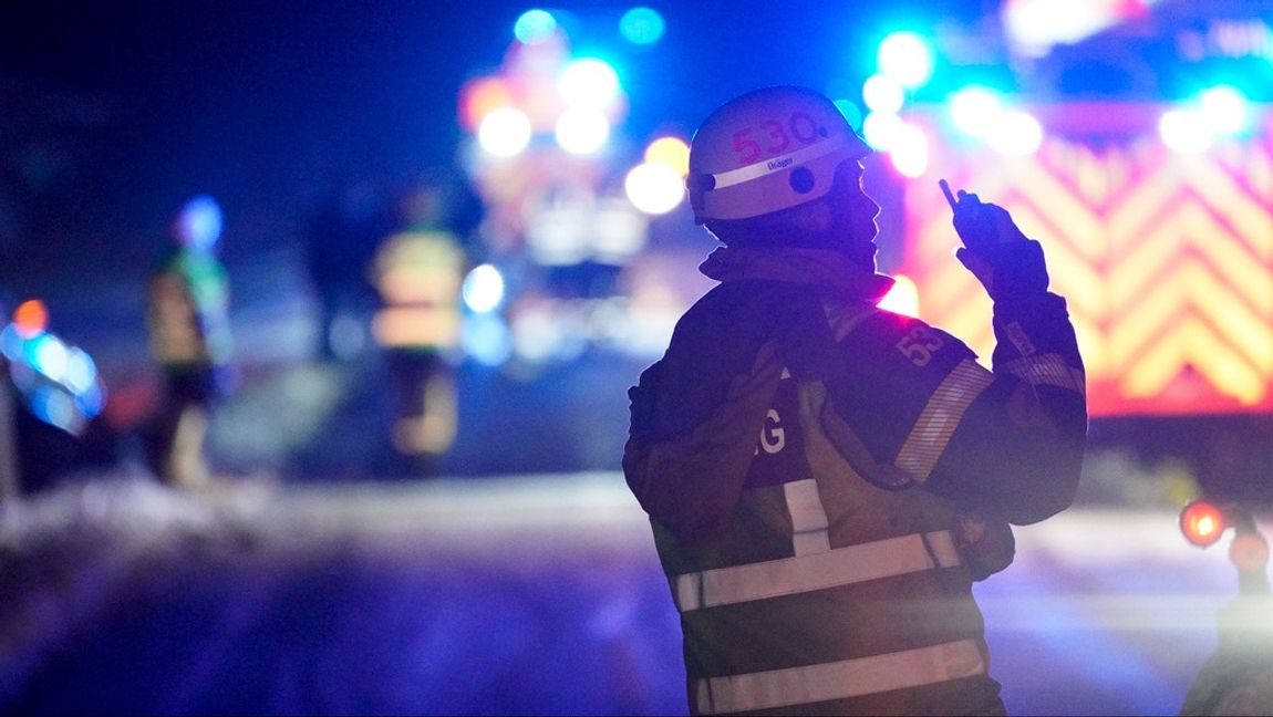 En man har dött efter att ha kört av vägen och in i ett träd. Arkivbild. Foto: JOHAN NILSSON/TT