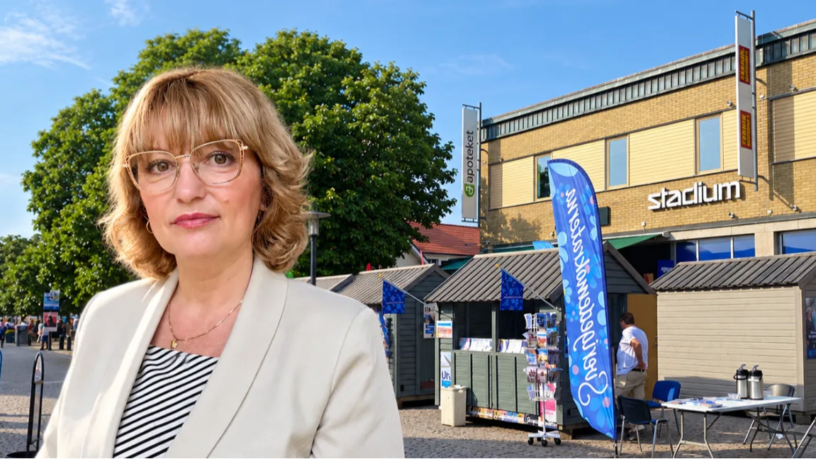 I sin valstuga möter Sanda Anton Henriksson (SD) väljare med vitt skilda uppfattningar om skola, religion och vem som ”får” tycka vad. Foto: Privat/VisbyStar, CC BY-SA 4.0, via Wikimedia Commons