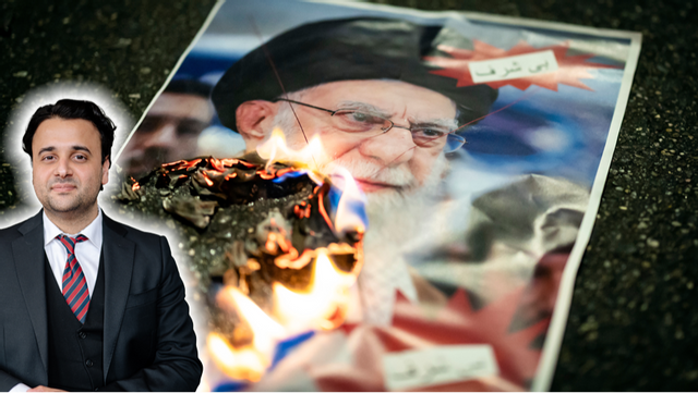 Iran brinner. Kommer det att räcka för att få bort mullorna? Foto: MICHAEL BUHOLZER / AP / TT