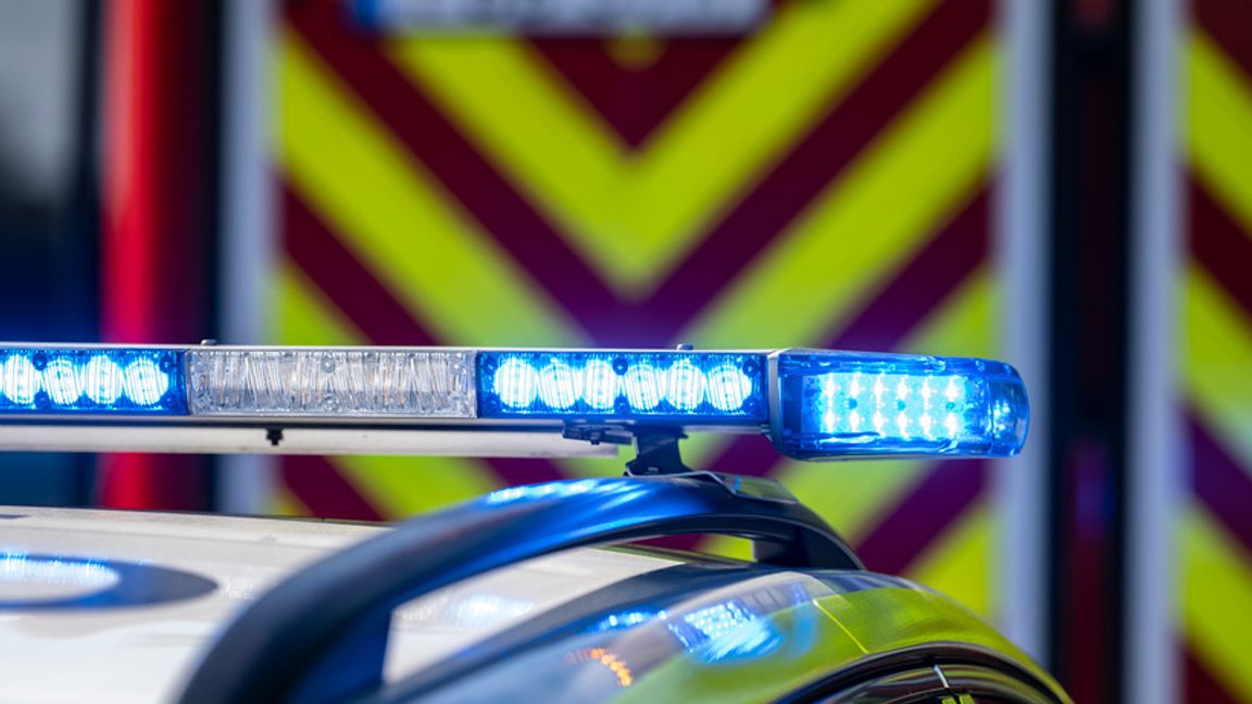 Det är vinterväglag på platsen och polisen manar till försiktighet i trafiken. Johan Nilsson/TT