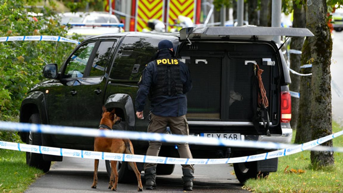 Lärare attackerad insatsstyrkan på plats