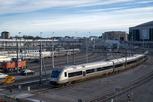 Tågen kommer behöva köra långsammare till och från Stockholm. Arkivbild. Foto: Anders Wiklund/TT