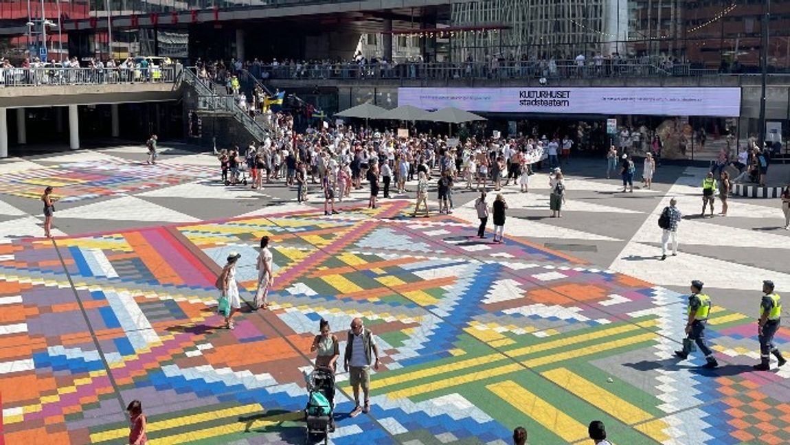 Demonstrationer på Sergels torg under lördagen. Foto: Pelle Zackrisson