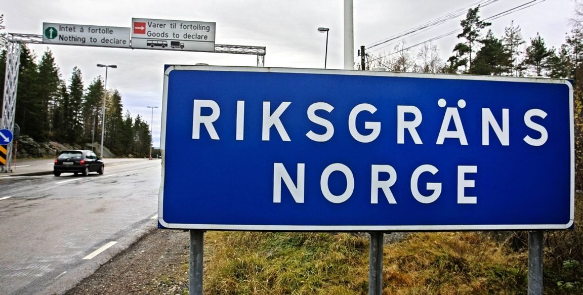 Svensk beväpnad polis får inte längre fritt röra sig över gränsen till Norge. Arkivbild. Foto: Dag Grundseth/NTB Scanpix/TT