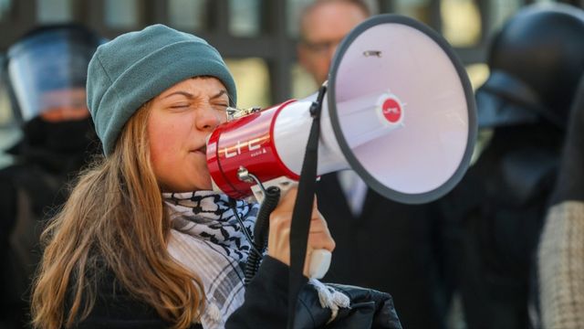 Greta Thunberg delar generöst med sig av sina problem. Photo credit: Trond Reidar Teigen / TT