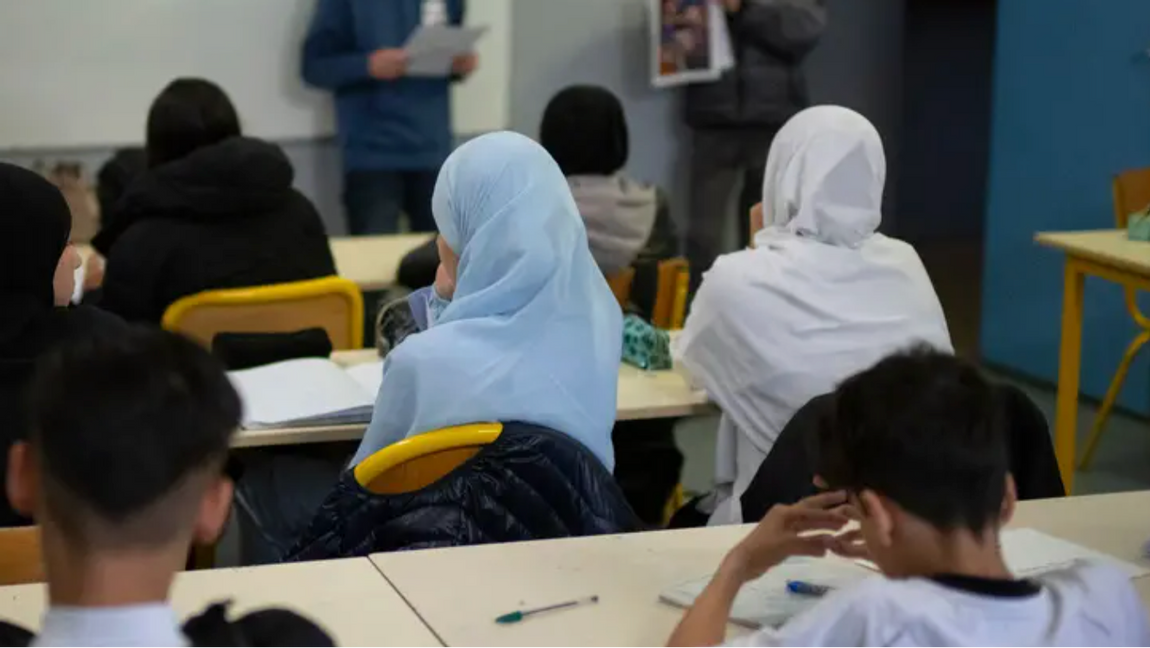 Genrebild. Bild från ett klassrum i en muslimsk privatskola i Marseilles, Frankrike. Foto: Daniel Cole/AP/TT