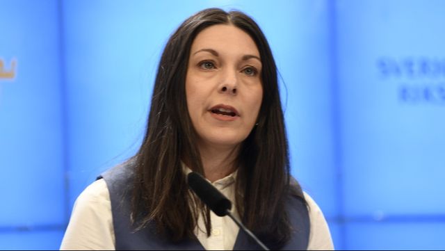 Carvalho vet att det är småpartierna som bestämmer så hon hoppas på stöd från Tidö. Foto: Lars Schröder/TT