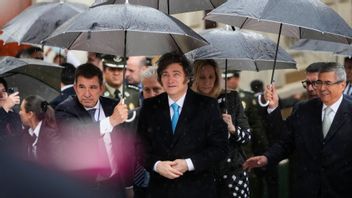 Javier Milei kommer till Norge för att stötta Nobelpristagaren María Corina Machado. Foto: Juan Karita/AP/TT