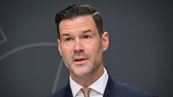 Migrationsminister Johan Forssell är den första att utsättas för ett drev för något hans barn har gjort. Foto: Henrik Montgomery/TT