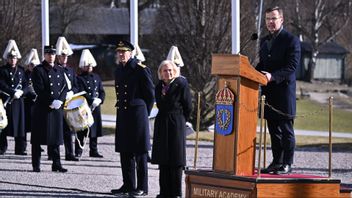 Ulf Kristersson talar vid en ceremoni på Karlbergs slott med anledning av Sveriges inträde i Nato Foto: Claudio Bresciani/TT