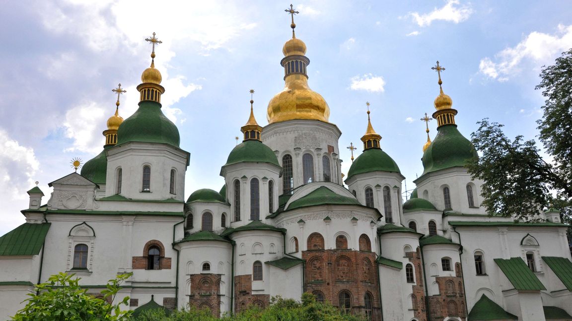 ”Putin begins his tale in Ancient Rus” writes Anders Åslund. The capital of this ancient Rus was Kyiv, today the capital of Ukraine. In the picture, Saint-Sophia Cathedral, Kyiv. Inspired by Hagia Sophia in Constantinople it is arguably the most important remaining monument from the era. Construction started in the 11th century during the reign of Yaroslav the Wise, himself a descendant of Swedish vikings. Photo: Jennifer Boyer CC BY 2.0