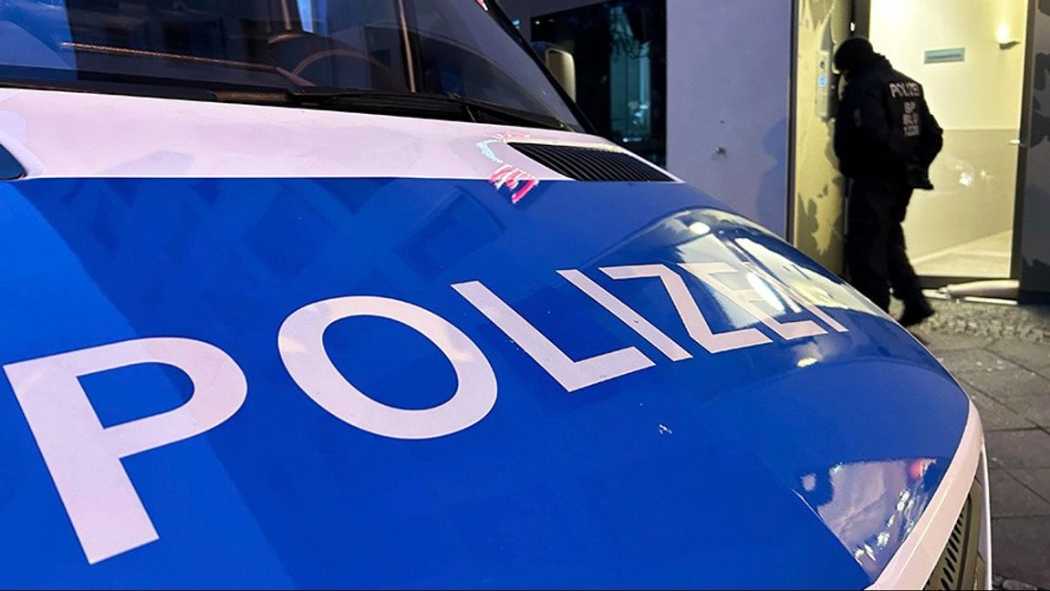 Tysk polis vid en annan räd i Berlin. Arkivbild. Foto: Sven Kaeuler/AP/TT