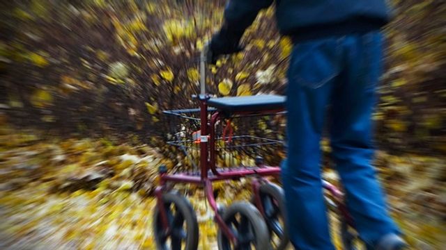 Hemtjänsttagare med alkoholproblem försätter personalen i svåra situationer. Arkivbild. Foto: Hasse Holmberg/TT