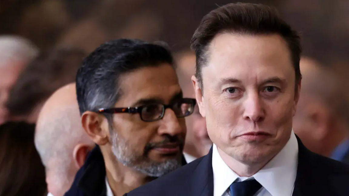 Sundair Pichai, vd för Google, tillsammans med Elon Musk, ägare av plattformen X. Foto: Kevin Lamarque/AP/TT