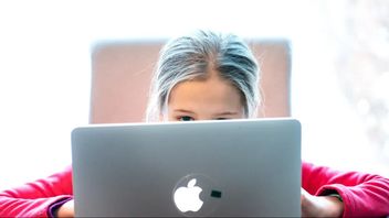 Danska journalister upptäckte att AI-systemet Skol-GPT, som används i skolor, gav detaljerade självmordsinstruktioner när det testades. Foto: TT