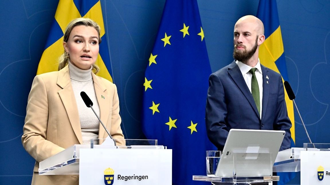 Energi- och näringsminister Ebba Busch (KD) och ministern för civilt försvar Carl-Oscar Bohlin (M). Foto: Jonas Ekströmer/TT