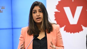 Nooshi Dadgostar (V). Foto: Fredrik Sandberg/TT