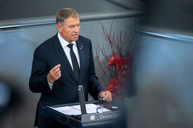 Rumäniens president Klaus Iohannis fotograferad i Berlin i höstas. Christophe Gateau/AP/TT